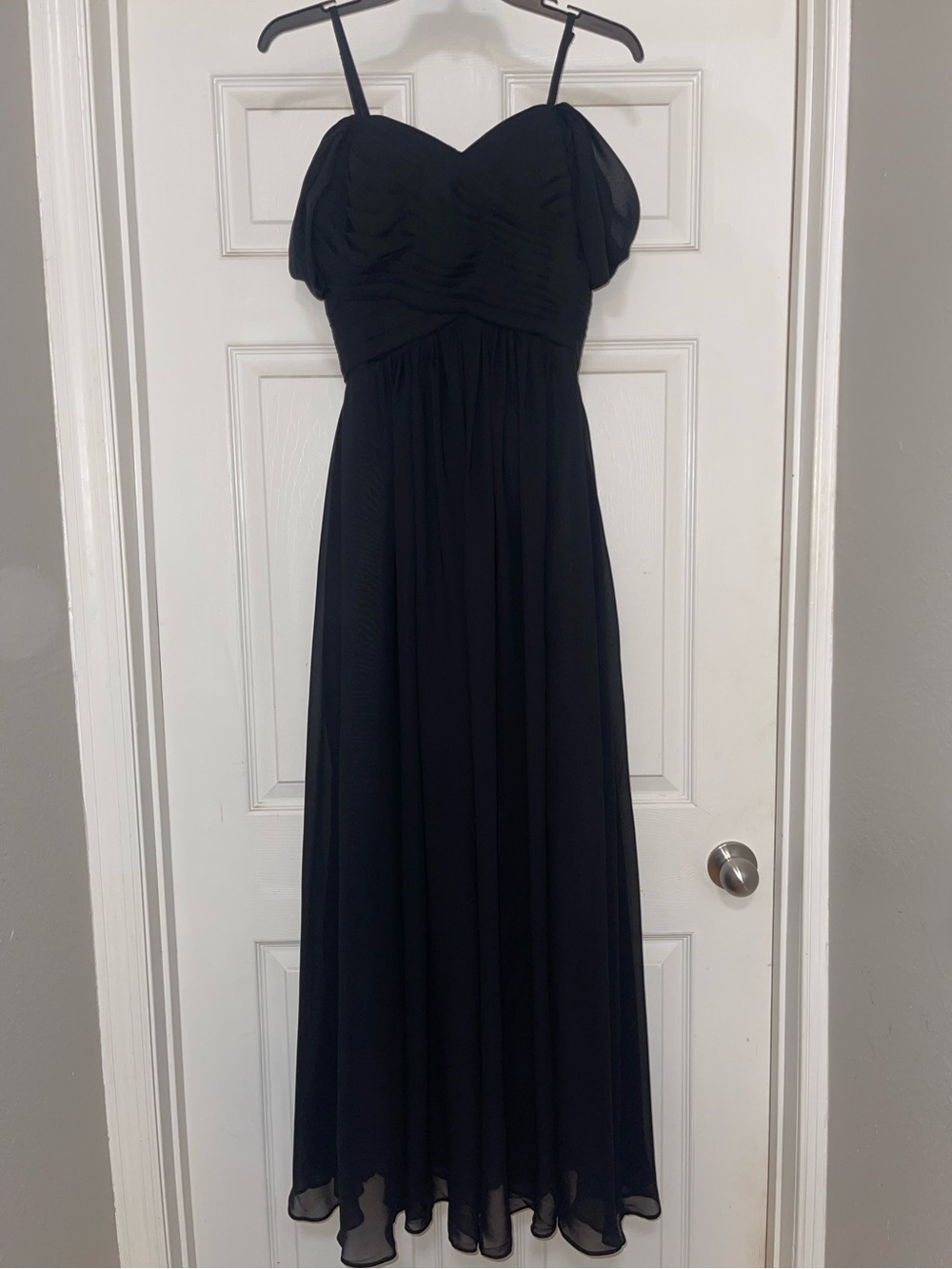 Off-Shoulder Black Formal Dress with Sweetheart Neckline, Bridesmaid Dress